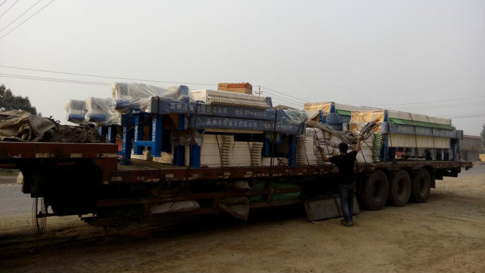 棉餅過(guò)濾機(jī)的使用與維護(hù)(圖1)